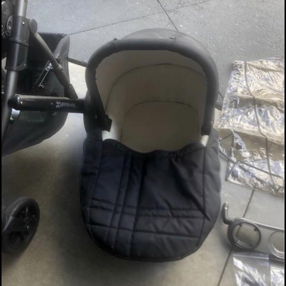 SOLD Uppababy Vista Jake Black - Picture 4 of 6